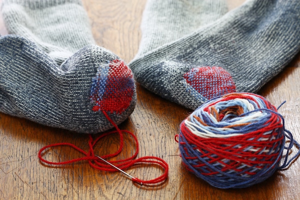 Socken stopfen: So geht's ganz einfach