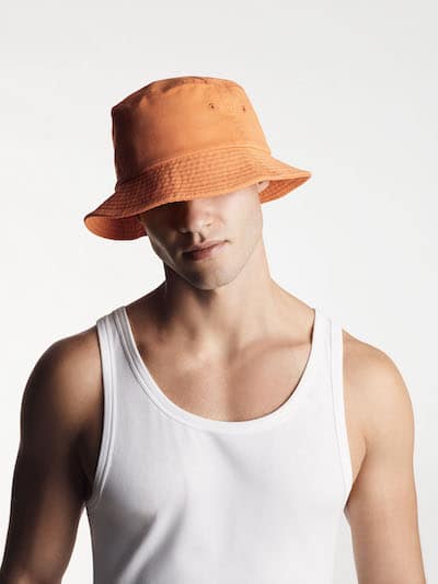Das Unterhemd als Fashion-Statement: