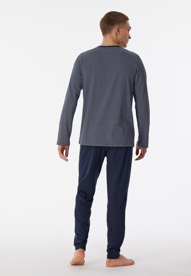 Pigiama lungo in cotone biologico con scollo a V e motivo a righe, blu notte - 95/5 Nightwear